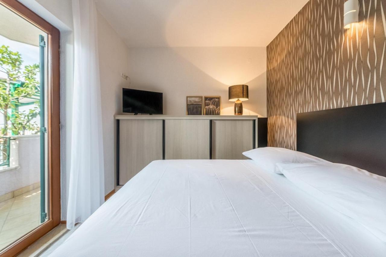 Apartments Ivana-Mira Okrug Gornji Exteriér fotografie