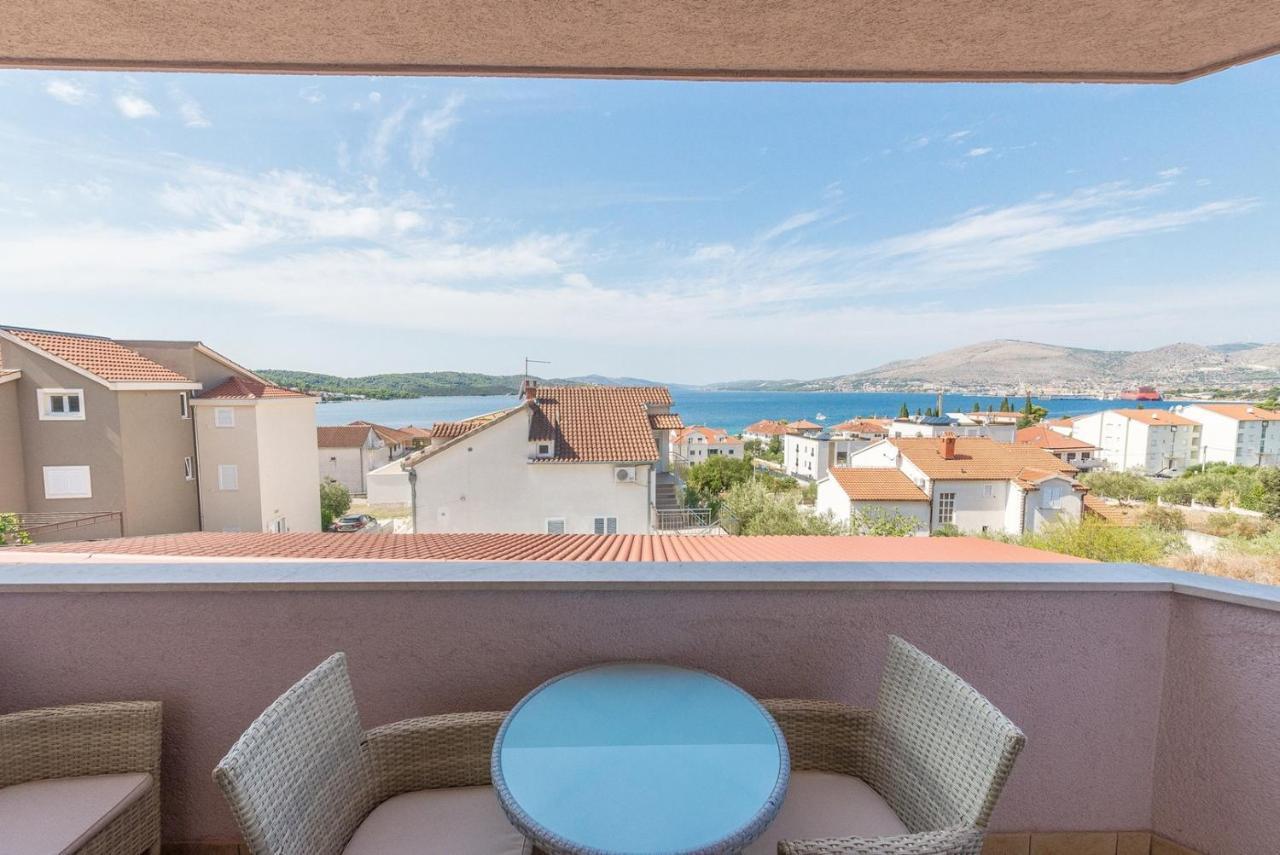 Apartments Ivana-Mira Okrug Gornji Exteriér fotografie