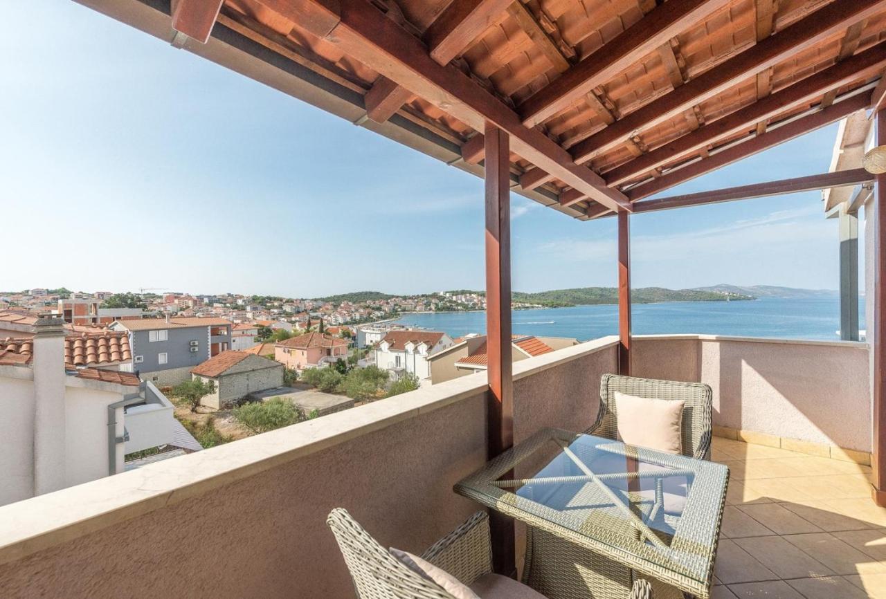 Apartments Ivana-Mira Okrug Gornji Exteriér fotografie
