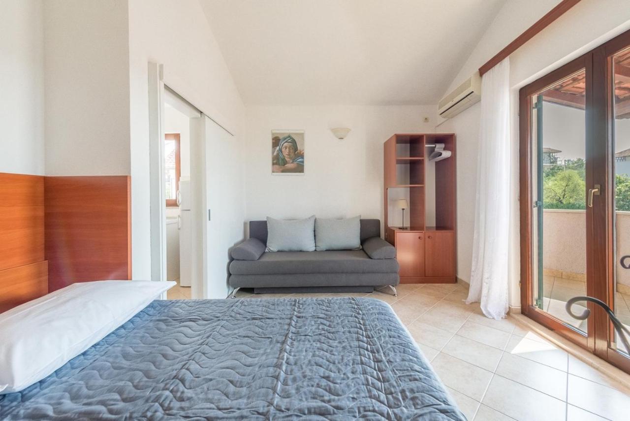Apartments Ivana-Mira Okrug Gornji Exteriér fotografie